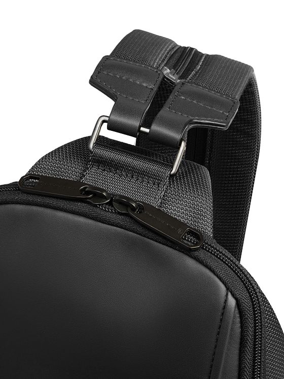 Piquadro Lyss Sling Bag 31 cm læder