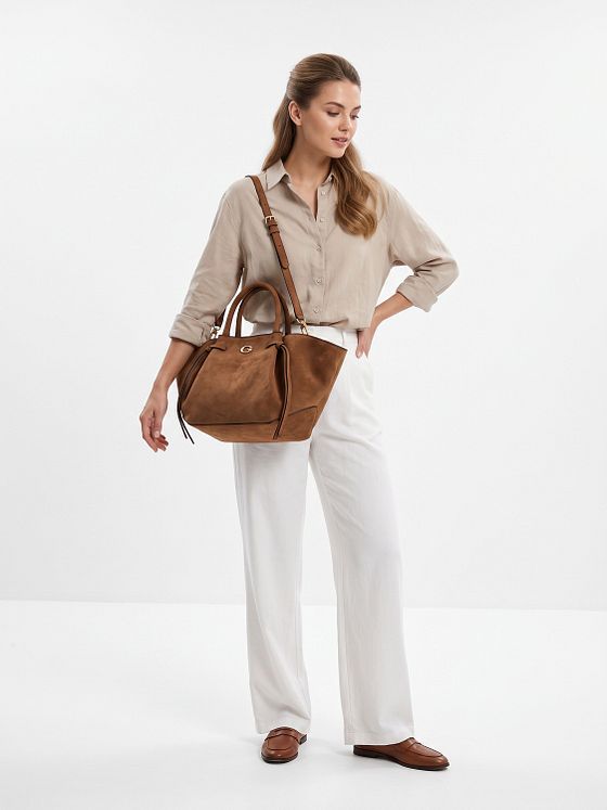 Guess Allegra Käsilaukku 48 cm Guess Allegra Käsilaukku 48 cm
