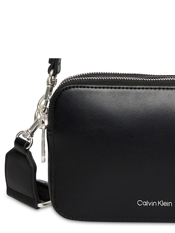 Calvin Klein Webbing Mini Bag skuldertaske 18 cm Calvin Klein Webbing Mini Bag skuldertaske 18 cm