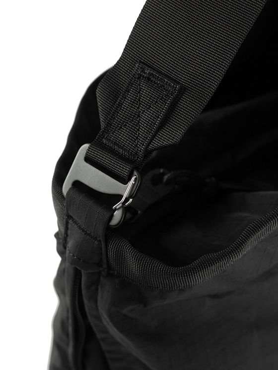 Sandqvist Grid Håndtaske 40 cm med strækfold