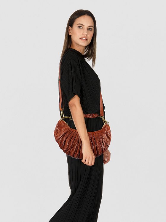 Campomaggi Luna Skuldertaske Læder 34 cm Campomaggi Luna Skuldertaske Læder 34 cm