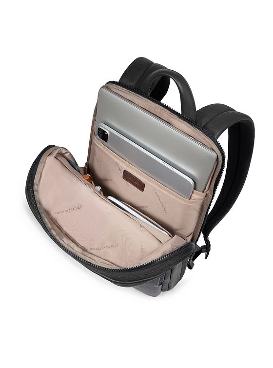 Piquadro Harper Daypack Læder 38 cm Laptoprum Piquadro Harper Daypack Læder 38 cm Laptoprum
