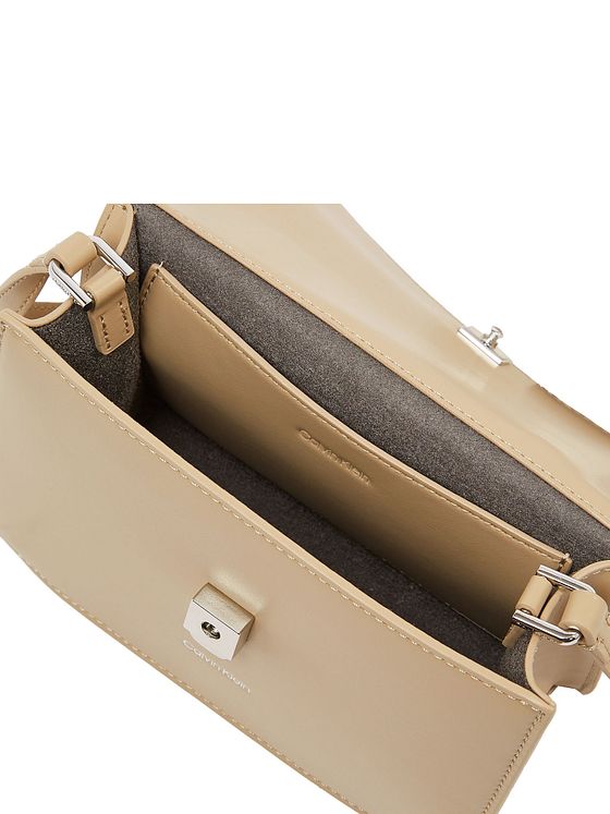 Calvin Klein CK Essential Håndtaske 20 cm Calvin Klein CK Essential Håndtaske 20 cm