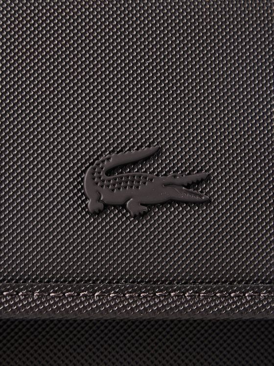 Lacoste Men's Classic Crossbody-laukku 23 cm Lacoste Men's Classic Crossbody-laukku 23 cm