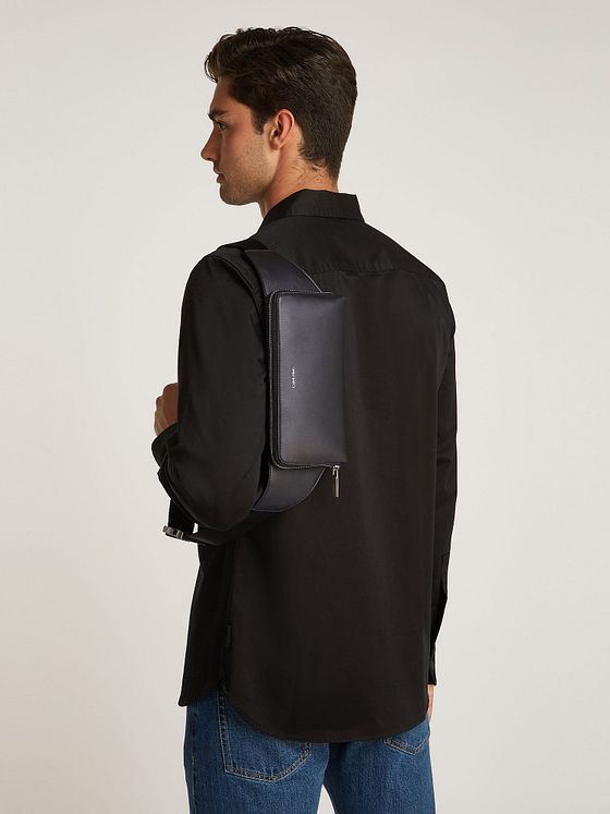 Calvin Klein CK Sleek Bæltetaske 23 cm