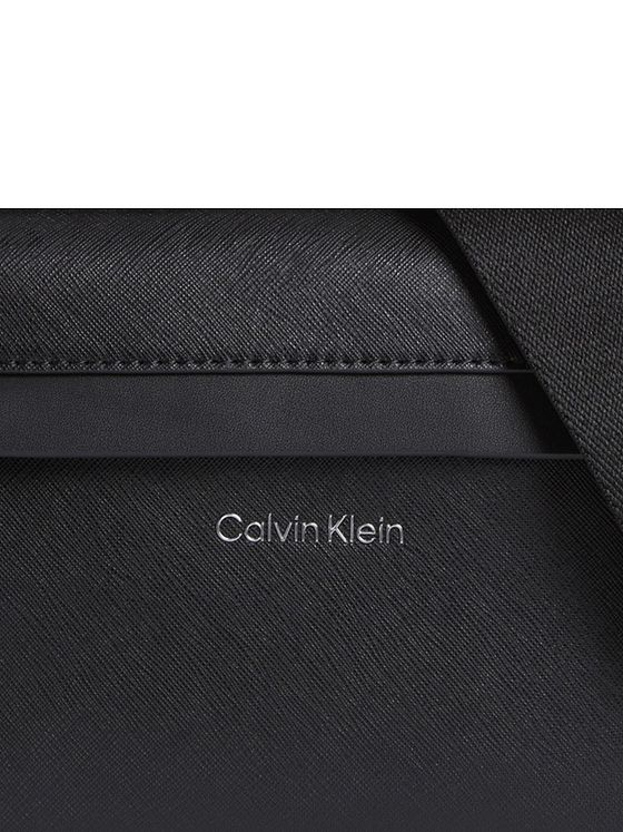 Calvin Klein CK Must Skuldertaske 20.5 cm Calvin Klein CK Must Skuldertaske 20.5 cm
