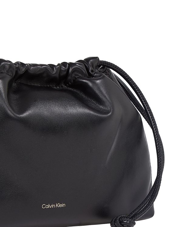 Calvin Klein Drawstring Skuldertaske 25.5 cm
