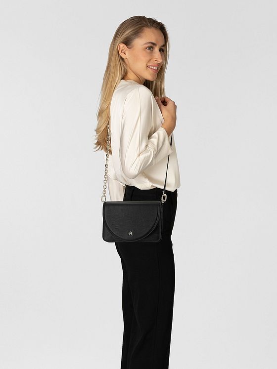 AIGNER Skuldertaske RFID-beskyttelse Læder 20 cm