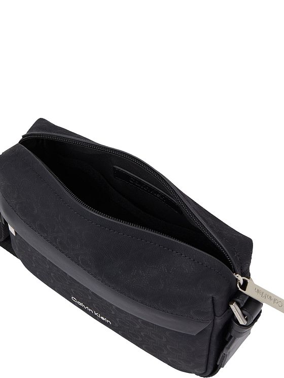 Calvin Klein CK Must Skuldertaske 20.5 cm