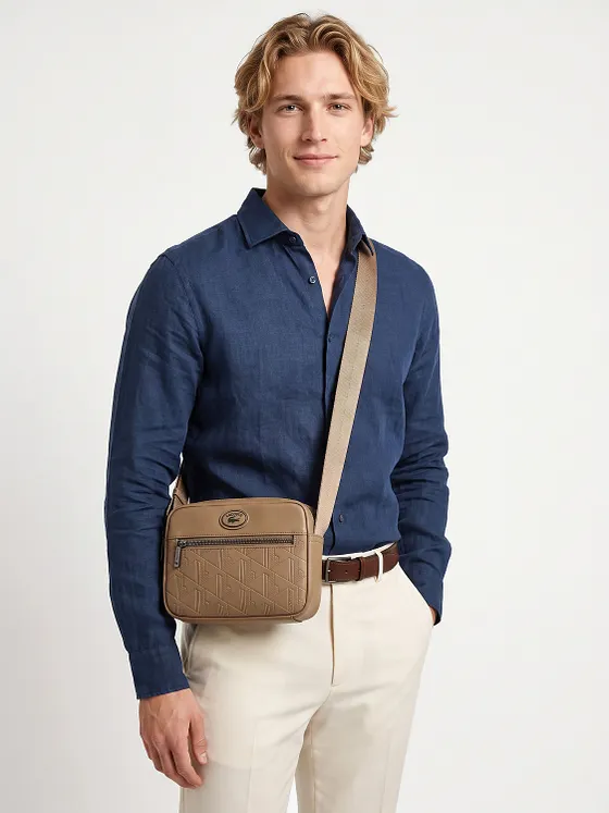 Lacoste Nomogramme Crossbody taška 19 cm Lacoste Nomogramme Crossbody taška 19 cm