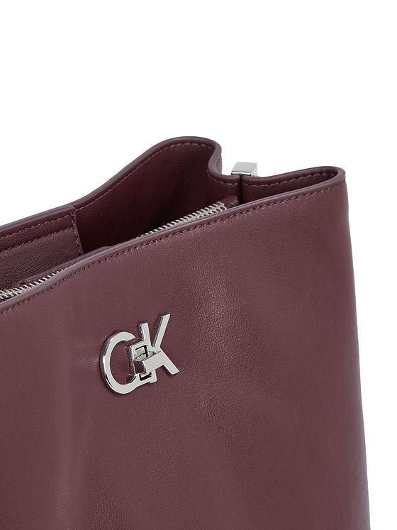 Calvin Klein Re-Lock Taška přes rameno 25 cm