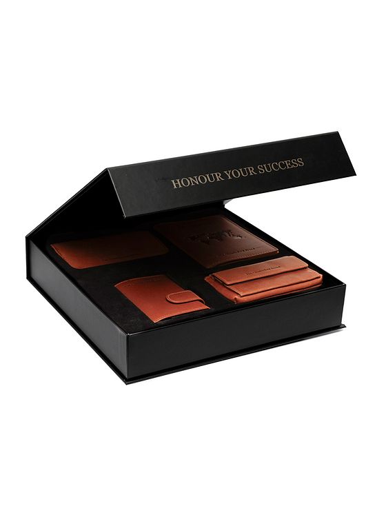 The Chesterfield Brand Kreditkortholder 4-delt gavesæt i læder 7 cm The Chesterfield Brand Kreditkortholder 4-delt gavesæt i læder 7 cm