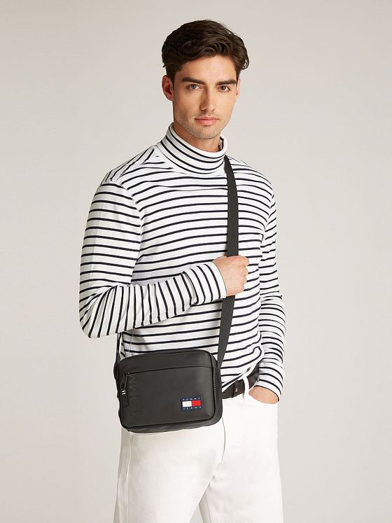 Tommy Hilfiger Jeans TJM Daily Skuldertaske 22 cm