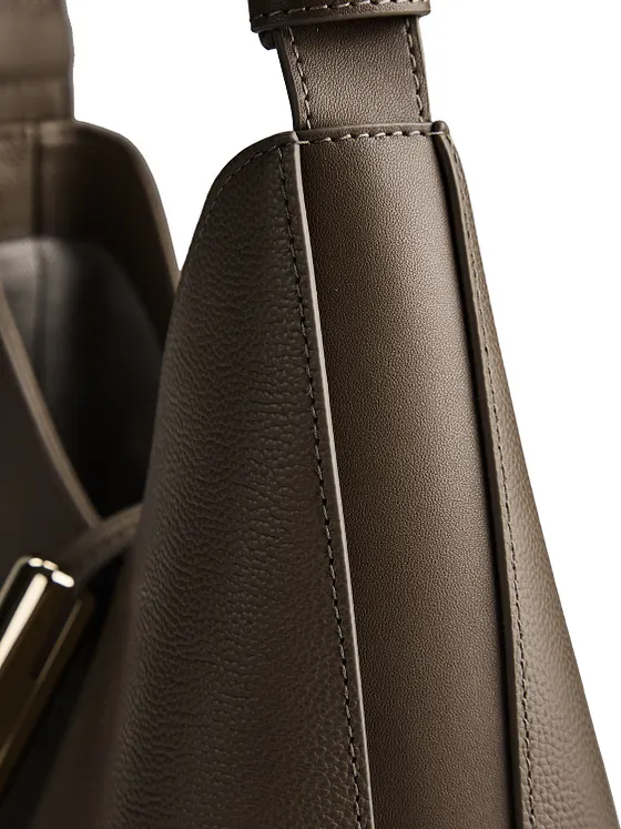 Furla Goccia Skuldertaske S Læder 24 cm Furla Goccia Skuldertaske S Læder 24 cm