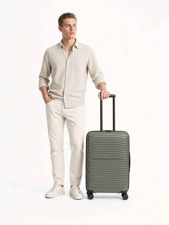 Stratic Shine 4 ruedas Trolley 66 cm Con asa expansible Stratic Shine 4 ruedas Trolley 66 cm Con asa expansible
