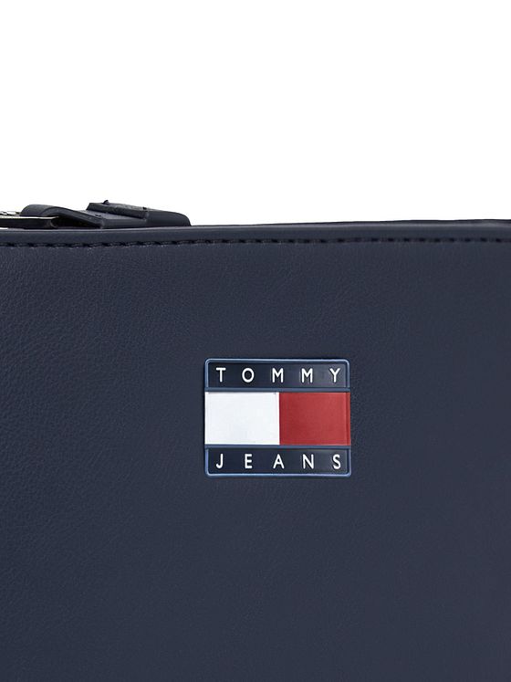 Tommy Hilfiger Jeans TJM ESS Must Skuldertaske 22 cm Tommy Hilfiger Jeans TJM ESS Must Skuldertaske 22 cm