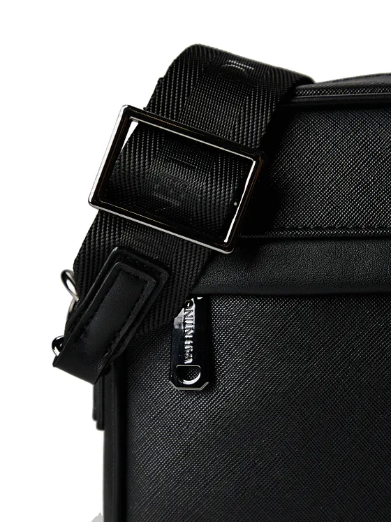 Valentino Karo Bolsa de hombro 19 cm Valentino Karo Bolsa de hombro 19 cm