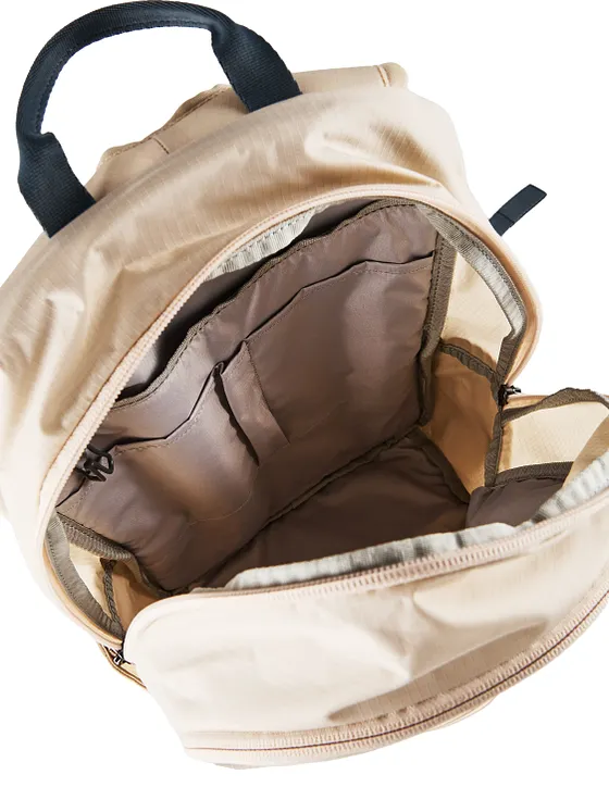 Jack Wolfskin Yuma 18 L Mochila urbana 46 cm Compartimento para el portátil Jack Wolfskin Yuma 18 L Mochila urbana 46 cm Compartimento para el portátil