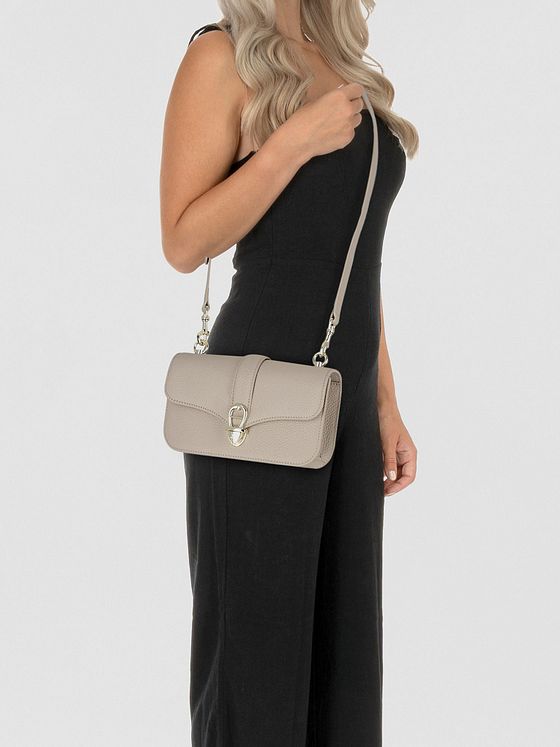 AIGNER Elsa Skuldertaske Læder 21.5 cm AIGNER Elsa Skuldertaske Læder 21.5 cm