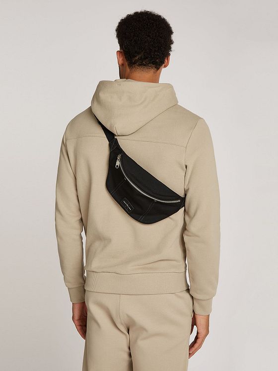 Calvin Klein Jeans Sport Essentials Bæltetaske 30 cm