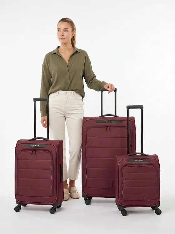 Travelite Skaii 4-pyöräinen Matkalaukkusetti 3-osainen Laajennettava Travelite Skaii 4-pyöräinen Matkalaukkusetti 3-osainen Laajennettava