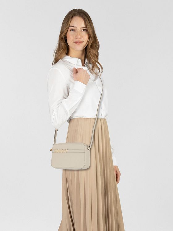 DKNY Avril Skuldertaske Læder 23 cm